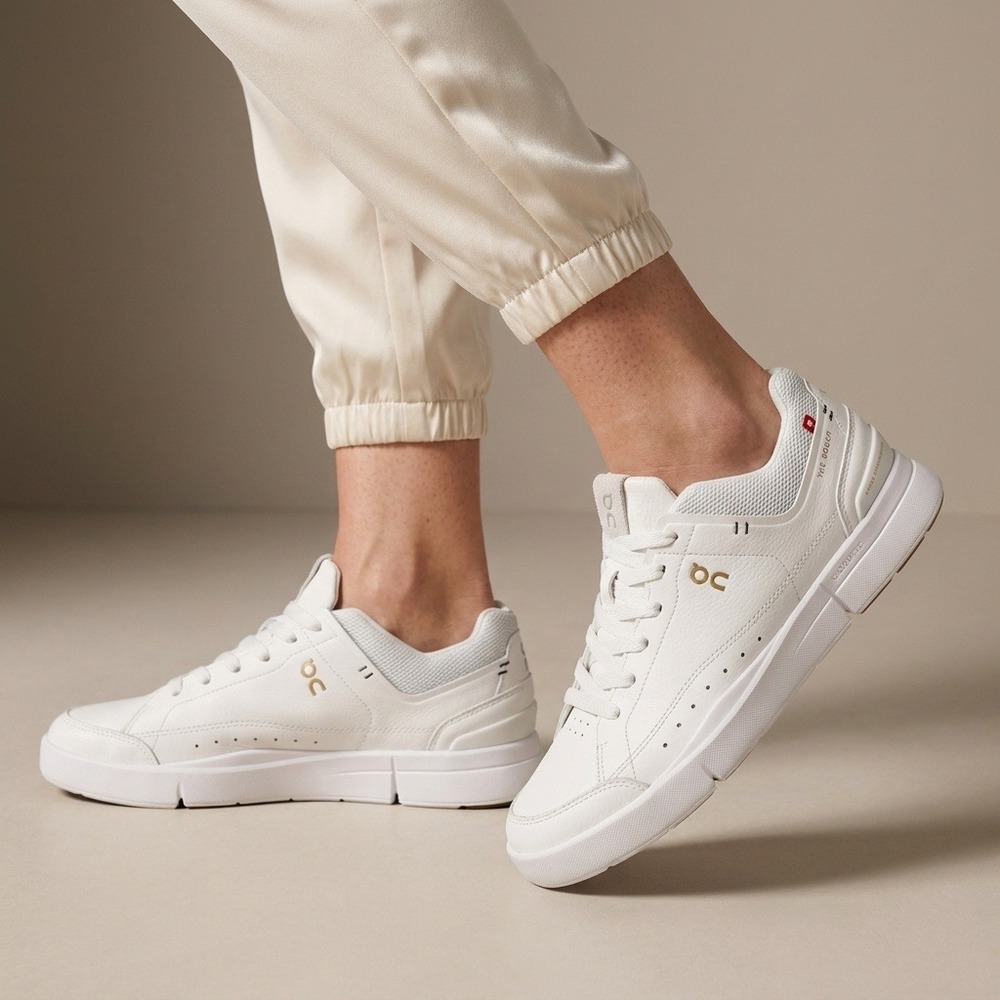On Running The Roger Clubhouse Women 8.5 White Gold Tennis Sneakers 3WD11280228